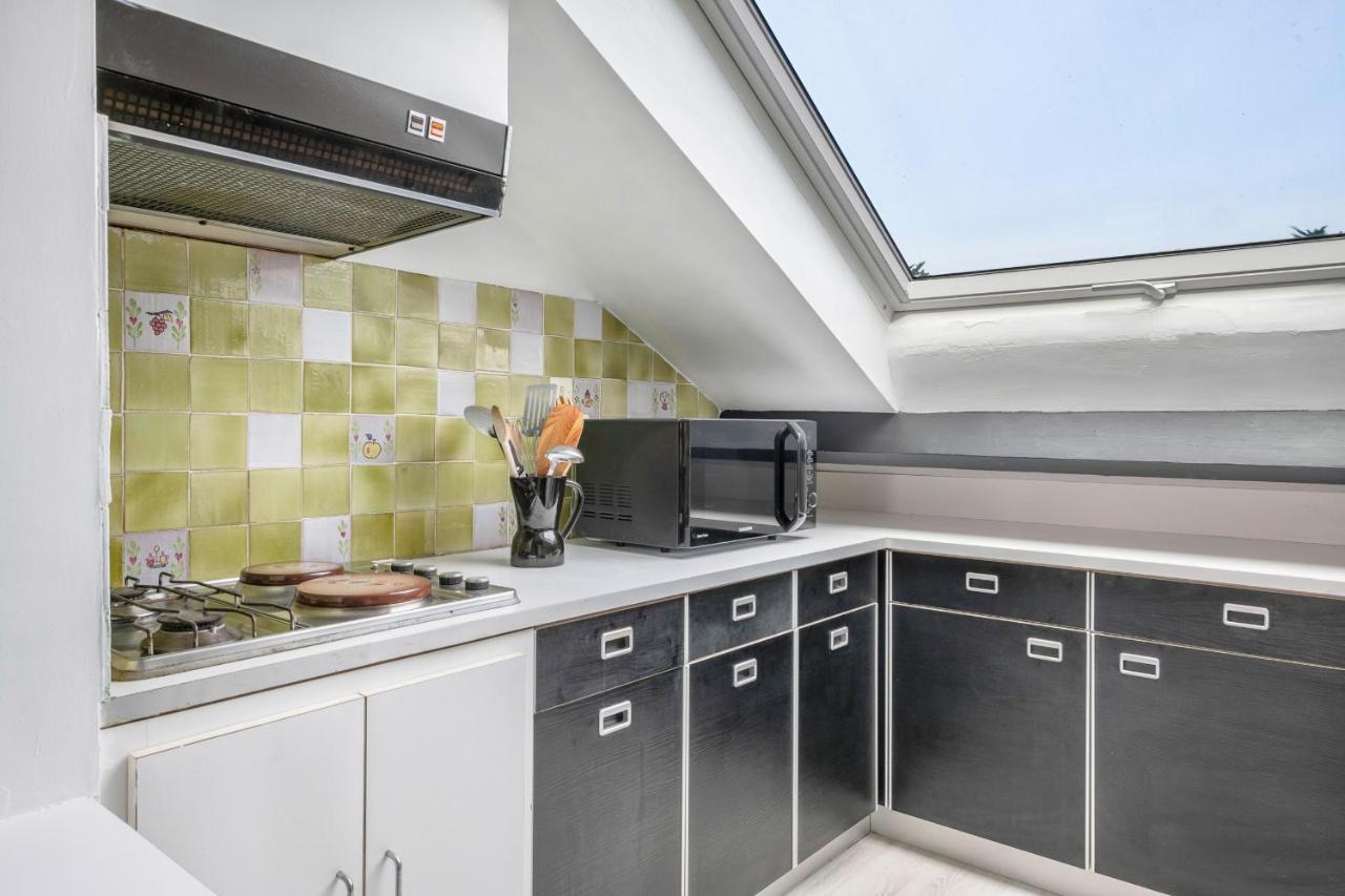 Apartment Face A La Mer, Sous Les Toits Pour 4